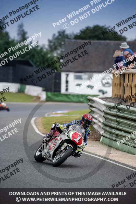 Vintage motorcycle club;eventdigitalimages;mallory park;mallory park trackday photographs;no limits trackdays;peter wileman photography;trackday digital images;trackday photos;vmcc festival 1000 bikes photographs